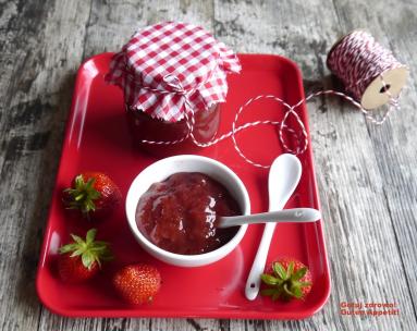 Zdjęcie - Dżem truskawkowy z ksylitolem - Przepisy kulinarne ze zdjęciami