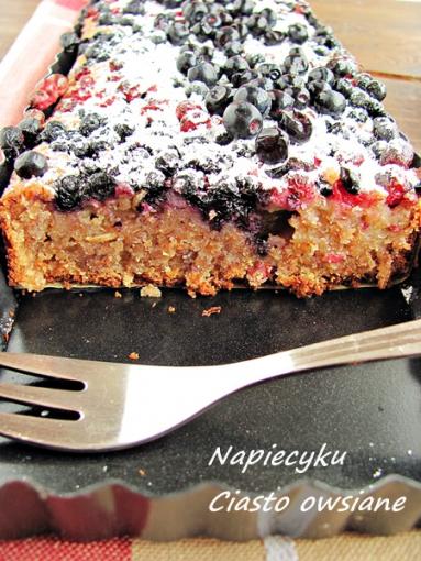 Zdjęcie - Zdrowe ciasto z płatków owsianych - Przepisy kulinarne ze zdjęciami