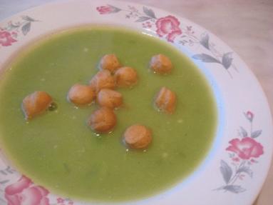 Zdjęcie - Zupa-krem z zielonego  groszku  - Przepisy kulinarne ze zdjęciami