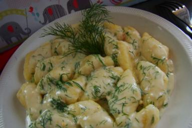 Zdjęcie - Paluszki serowe w sosie koperkowym - Przepisy kulinarne ze zdjęciami