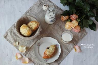 Zdjęcie - Jagodzianki na mące chlebowej - Przepisy kulinarne ze zdjęciami