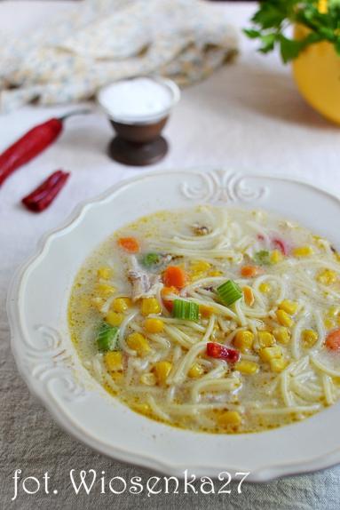 Zdjęcie - Letnia zupa z makaronem - Przepisy kulinarne ze zdjęciami