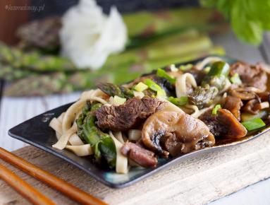 Zdjęcie - Łatwy stek teriyaki z grzybami i szparagami / Easy teriyaki steak with mushrooms and asparagus - Przepisy kulinarne ze zdjęciami