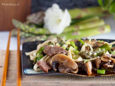 Zdjęcie - Łatwy stek teriyaki z grzybami i szparagami / Easy teriyaki steak with mushrooms and asparagus - Przepisy kulinarne ze zdjęciami