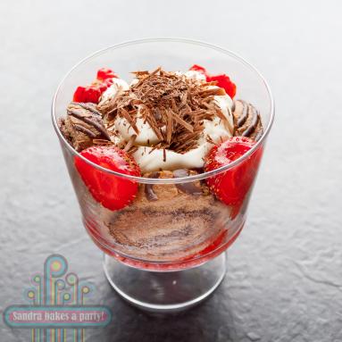 Zdjęcie - 10 minutowy trifle, czyli pyszny letni deser - Przepisy kulinarne ze zdjęciami