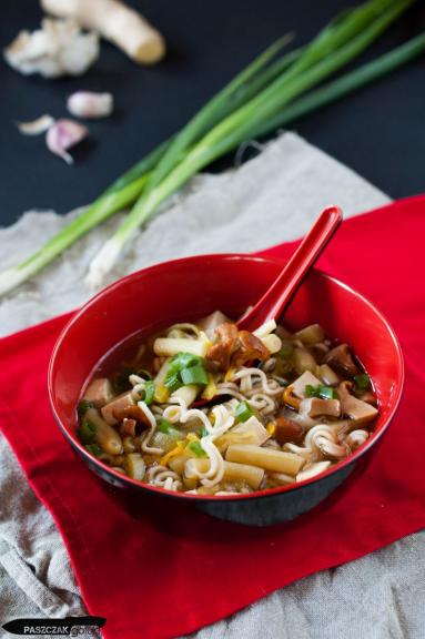 Zdjęcie - Zupa orientalna - Przepisy kulinarne ze zdjęciami