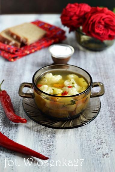 Zdjęcie - Letnia zupa z kalafiorem - Przepisy kulinarne ze zdjęciami