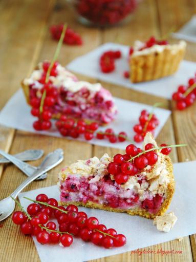 Zdjęcie: Pełnoziarnista tarta migdałowo-porzeczkowa Zdjęcie - Pełnoziarnista tarta migdałowo-porzeczkowa - Przepisy kulinarne ze zdjęciami