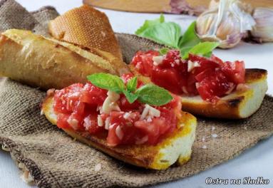 Zdjęcie - BRUSCHETTA - grzanka z pomidorową salsą - Przepisy kulinarne ze zdjęciami