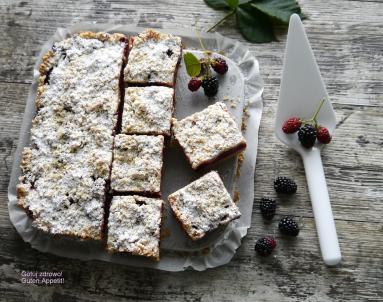 Zdjęcie - Kruche ciasto z jeżynami - Przepisy kulinarne ze zdjęciami