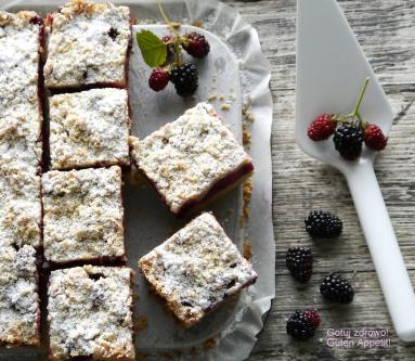 Zdjęcie - Kruche ciasto z jeżynami - Przepisy kulinarne ze zdjęciami