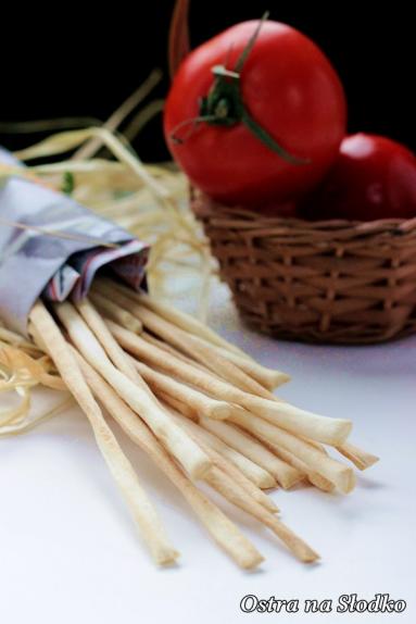 Zdjęcie - GRISSINI - włoskie paluszki chlebowe - Przepisy kulinarne ze zdjęciami