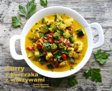 Zdjęcie - Curry z kurczaka z warzywami na ostro - Przepisy kulinarne ze zdjęciami