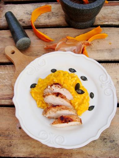 Zdjęcie - Kremowe risotto dyniowe z kurczakiem - Przepisy kulinarne ze zdjęciami