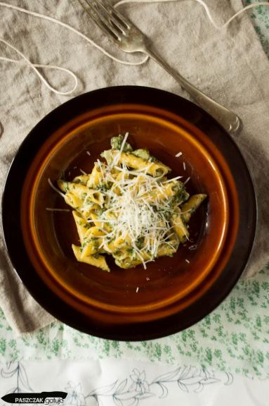 Zdjęcie - Makaron ze szpinakiem i gorgonzolą - Przepisy kulinarne ze zdjęciami