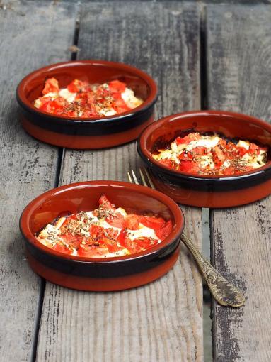 Zdjęcie - feta pieczona z pomidorami dla NieAlergika - Przepisy kulinarne ze zdjęciami