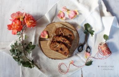 Zdjęcie - Korzenne ciasto z bakaliami i śliwkami - Przepisy kulinarne ze zdjęciami