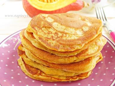 Zdjęcie - Pyszne, jesienne pancakes z dynią i jogurtem - Przepisy kulinarne ze zdjęciami