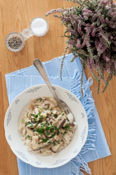 Zdjęcie - Makaron z grzybami - Przepisy kulinarne ze zdjęciami