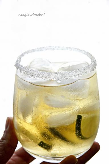 Zdjęcie - Drink z ciemnym rumem - Przepisy kulinarne ze zdjęciami