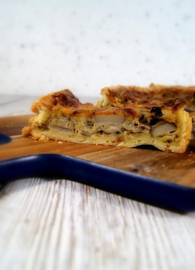 Zdjęcie - Francuska tarta grzybowa z dwoma serami w 35 minut - Przepisy kulinarne ze zdjęciami