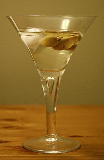 Zdjęcie - Martini z  ginem  - Przepisy kulinarne ze zdjęciami