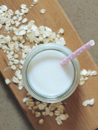 Zdjęcie - mleko owsiane waniliowe - Przepisy kulinarne ze zdjęciami