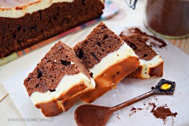 Zdjęcie - Ciasto czekoladowe z kremowym serkiem - Przepisy kulinarne ze zdjęciami