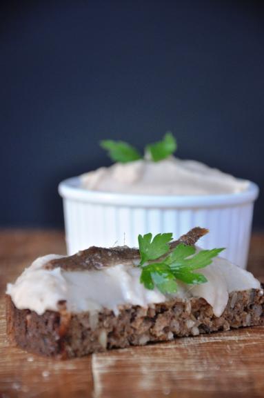 Zdjęcie - Pasta fasolowa z cytryną z anchois do chleba - Przepisy kulinarne ze zdjęciami