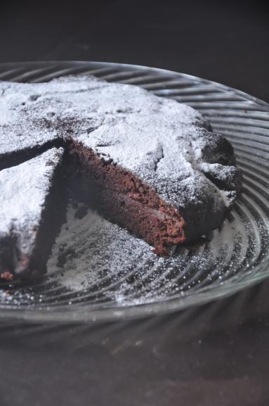 Zdjęcie - Razowe ciasto czekoladowe z burakami - Przepisy kulinarne ze zdjęciami