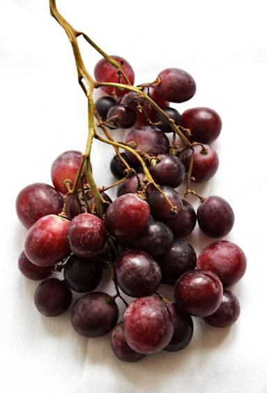Zdjęcie - Paluchy chlebowe z winogronami - Przepisy kulinarne ze zdjęciami