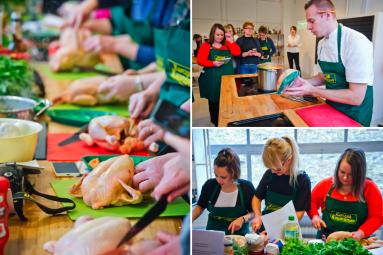 Zdjęcie - Makaron z kurczakiem, brokułem i sosem serowym - Przepisy kulinarne ze zdjęciami