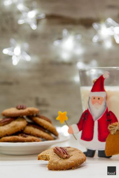 Zdjęcie - Ciastka z orzechami pekan dla Świętego Mikołaja - Przepisy kulinarne ze zdjęciami