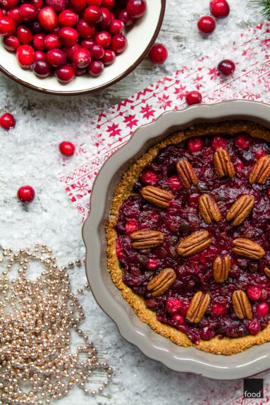 Zdjęcie - Mincemeat pie - bożonarodzeniowa tarta z żurawiną i orzechami pekan - Przepisy kulinarne ze zdjęciami