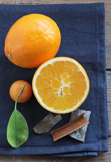 Zdjęcie - Pomarańczowe zawijańce z cynamonem - Przepisy kulinarne ze zdjęciami