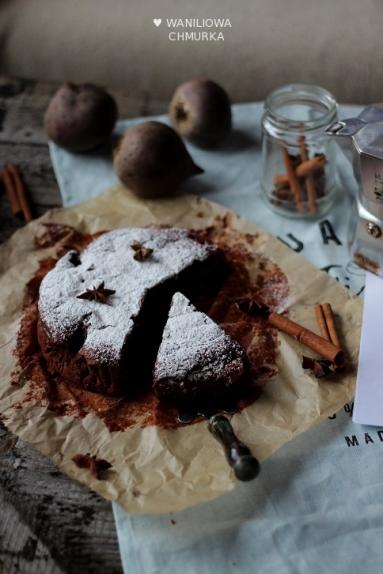 Zdjęcie - Korzenne i mocno czekoladowe ciasto z burakami - Przepisy kulinarne ze zdjęciami