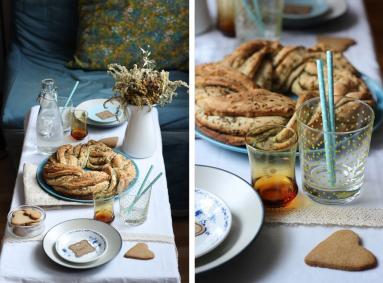 Zdjęcie - Drożdżowy wieniec z tymiankiem, czosnkiem i kminkiem - Przepisy kulinarne ze zdjęciami