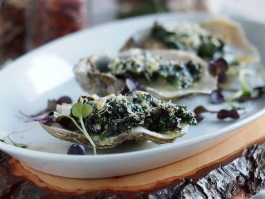 Zdjęcie - Ostrygi zapiekane ze szpinakiem i parmezanem / Spinach parmesan oysters - Przepisy kulinarne ze zdjęciami