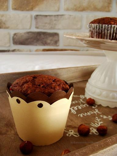 Zdjęcie - Muffinki czekoladowo-orzechowe - Przepisy kulinarne ze zdjęciami