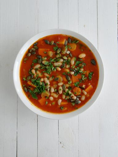 Zdjęcie - Szybka zupa fasolowa z dynią - Przepisy kulinarne ze zdjęciami