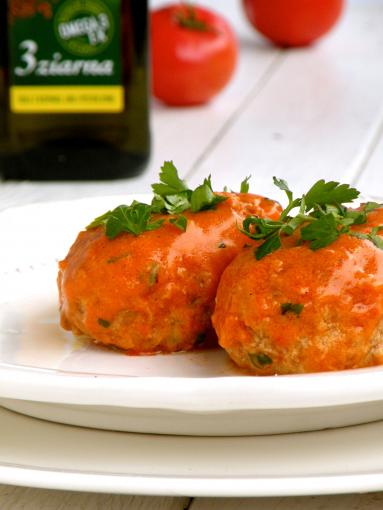 Zdjęcie - Minigołąbki bez zawijania, w sosie pomidorowym - Przepisy kulinarne ze zdjęciami