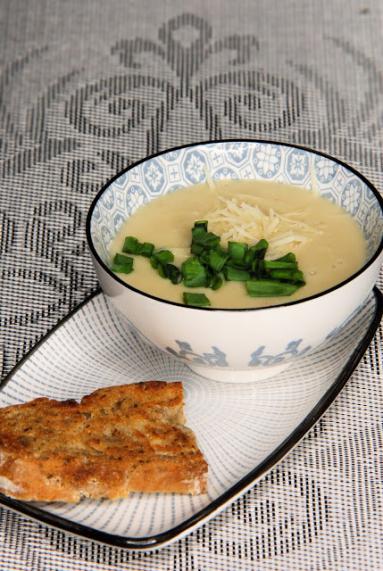 Zdjęcie - Zupa krem z pieczonego kalafiora - Przepisy kulinarne ze zdjęciami