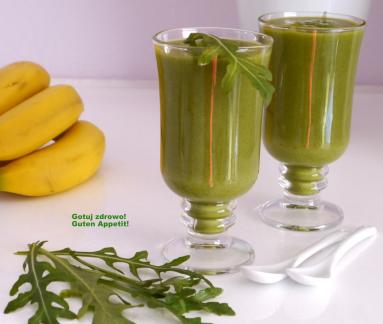 Zdjęcie - Zielony kokotajl odchudzający rukola&ananas&kiwi - Przepisy kulinarne ze zdjęciami