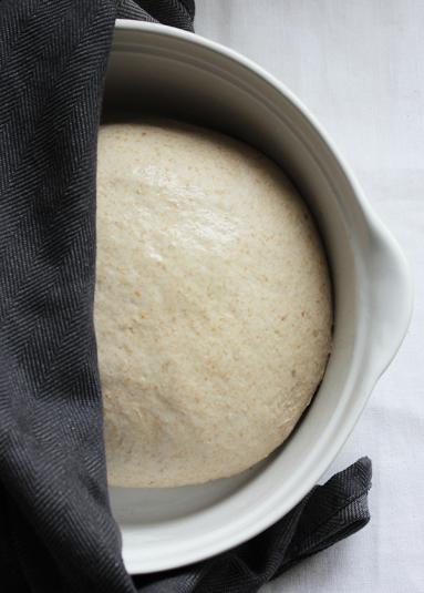 Zdjęcie - Chleb z kefirem na zakwasie - Przepisy kulinarne ze zdjęciami