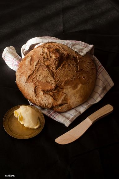Zdjęcie - Chleb na zakwasie - Przepisy kulinarne ze zdjęciami