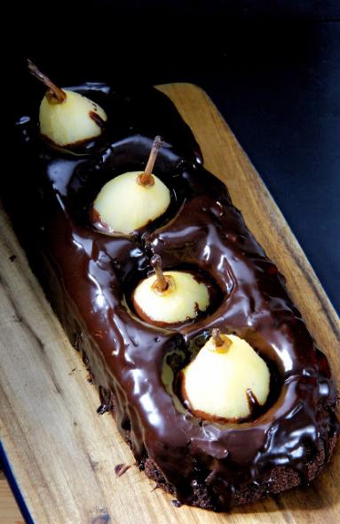 Zdjęcie - Ciasto fasolowe z czekoladą i gruszkami - Przepisy kulinarne ze zdjęciami