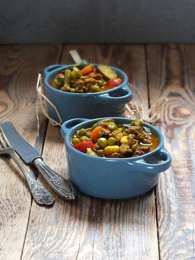 Zdjęcie - rozgrzewająca zupa curry z jagnięciną - Przepisy kulinarne ze zdjęciami