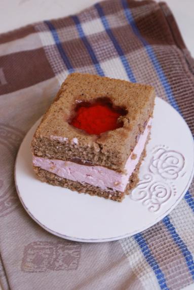 Zdjęcie - Ciasto z owocową pianką - Przepisy kulinarne ze zdjęciami