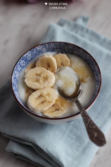 Zdjęcie - Wegańska kasza manna z bananem + kilka słów o mleku roślinnym - Przepisy kulinarne ze zdjęciami