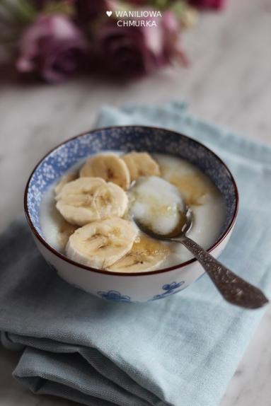 Zdjęcie - Wegańska kasza manna z bananem + kilka słów o mleku roślinnym - Przepisy kulinarne ze zdjęciami